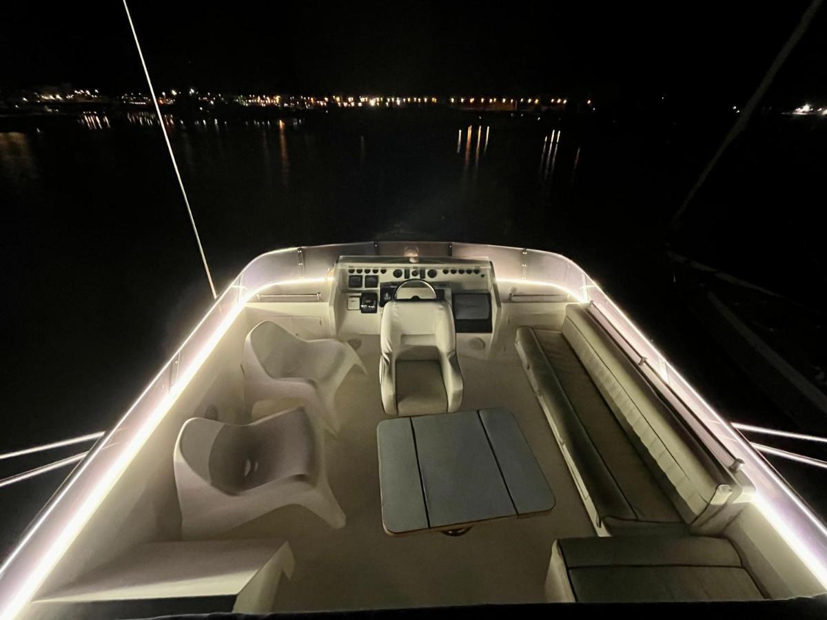 Navi Yacht A Sete, 2 A 8 Couchages, Privatif Hotel Luaran gambar