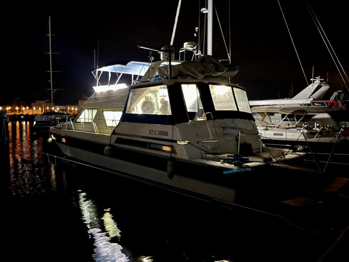 Navi Yacht A Sete, 2 A 8 Couchages, Privatif Hotel Luaran gambar