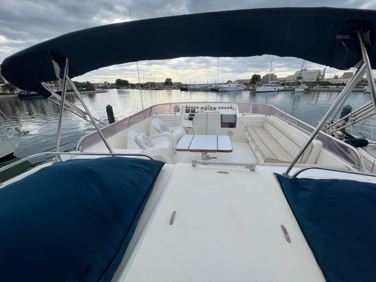 Navi Yacht A Sete, 2 A 8 Couchages, Privatif Hotel Luaran gambar