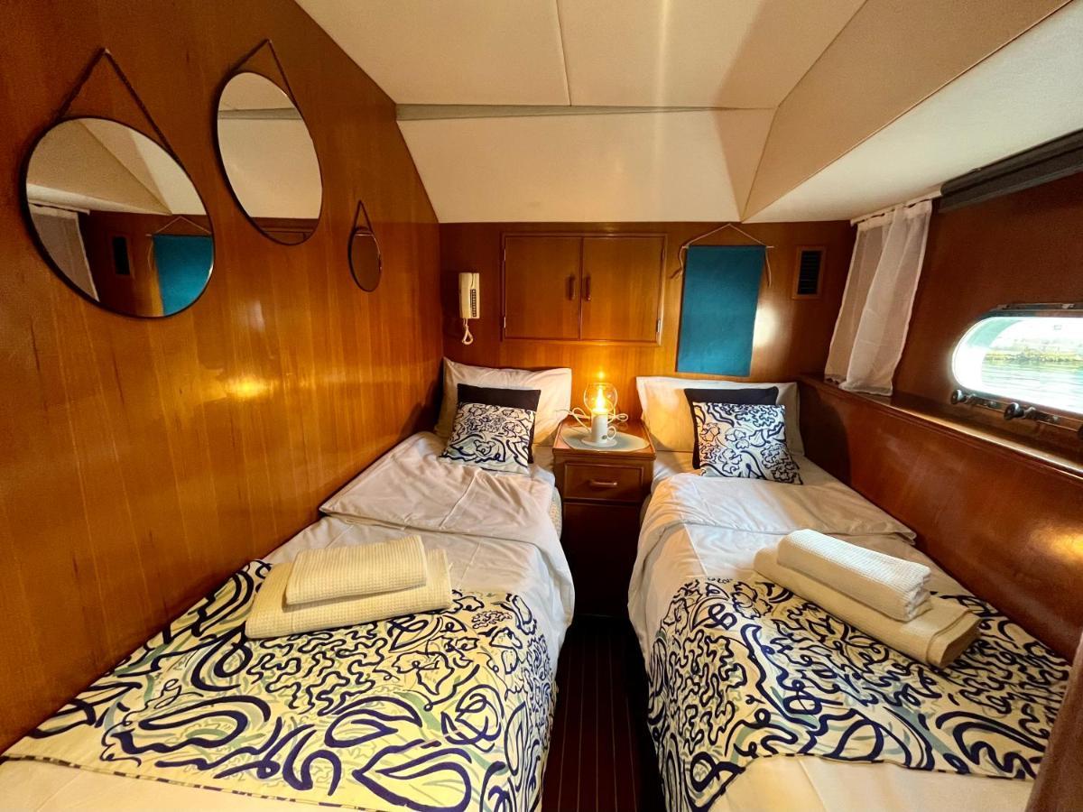 Navi Yacht A Sete, 2 A 8 Couchages, Privatif Hotel Luaran gambar