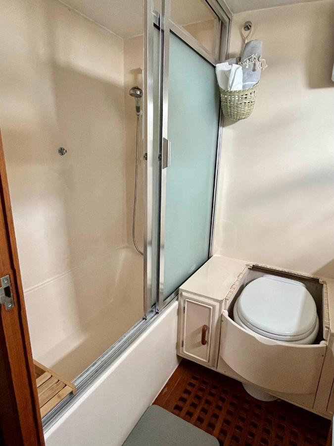 Navi Yacht A Sete, 2 A 8 Couchages, Privatif Hotel Luaran gambar