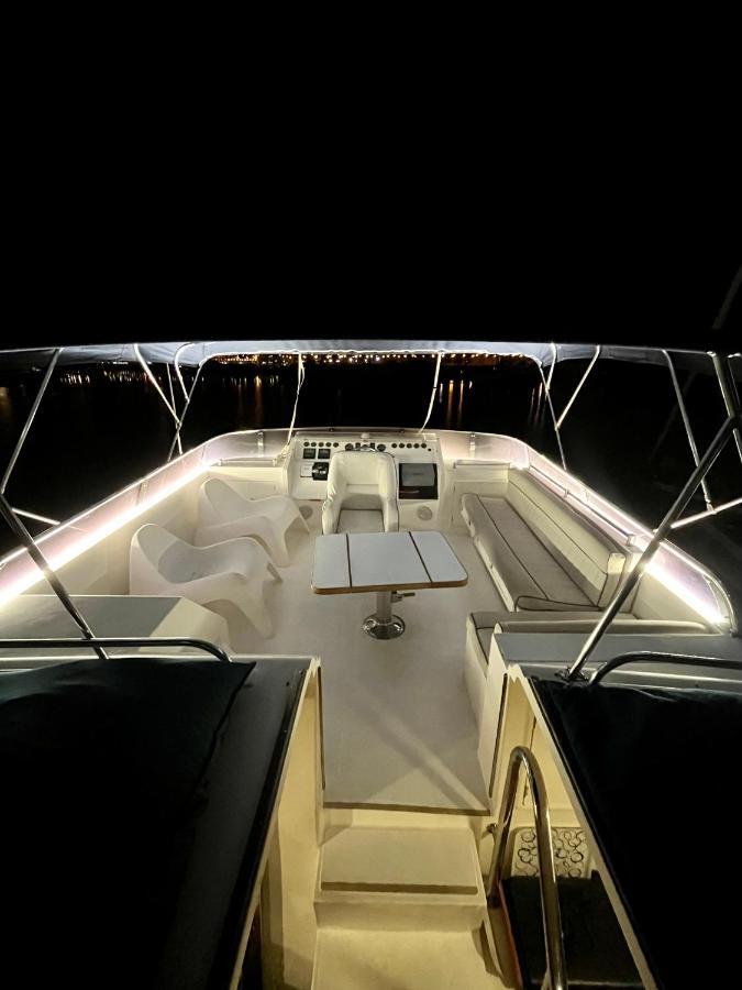 Navi Yacht A Sete, 2 A 8 Couchages, Privatif Hotel Luaran gambar