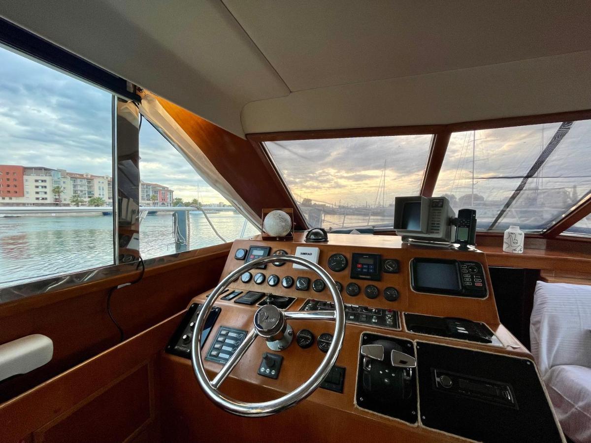Navi Yacht A Sete, 2 A 8 Couchages, Privatif Hotel Luaran gambar