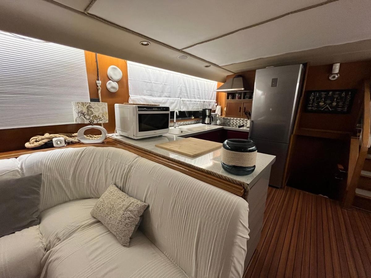 Navi Yacht A Sete, 2 A 8 Couchages, Privatif Hotel Luaran gambar